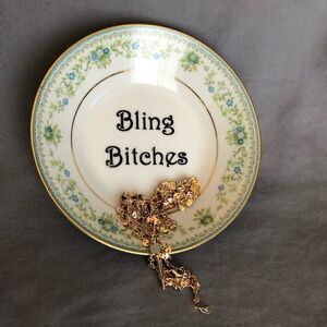 𝅺sassy storage bowl